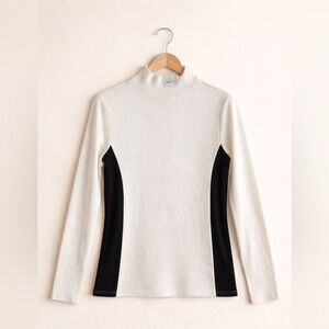 Off White Turtleneck with black color block sides Lou & Grey Large NWT